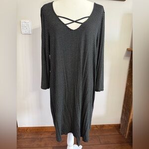 Maurices XL Black and White Long Sleeve Striped Dress